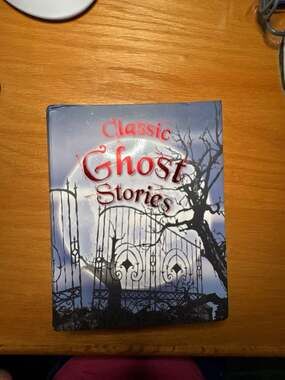 Classic Ghost Stories Compiled by Vic Parker Miles Kelly Edition